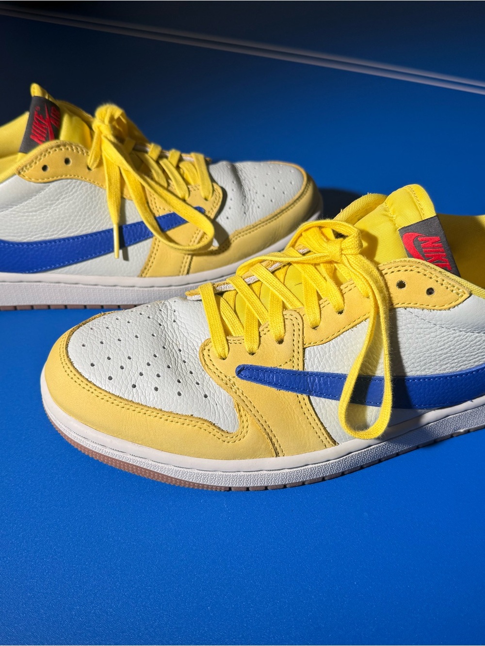 Jordan 1 Retro Low OG SP
Travis Scott Canary (Women's 10.5)